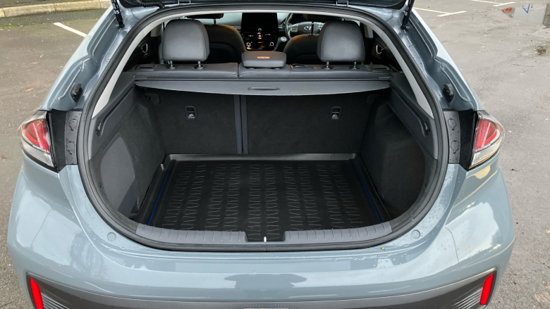 Hyundai IONIQ 1.6 GDi Hybrid Premium SE 5dr DCT Hybrid Hatchback